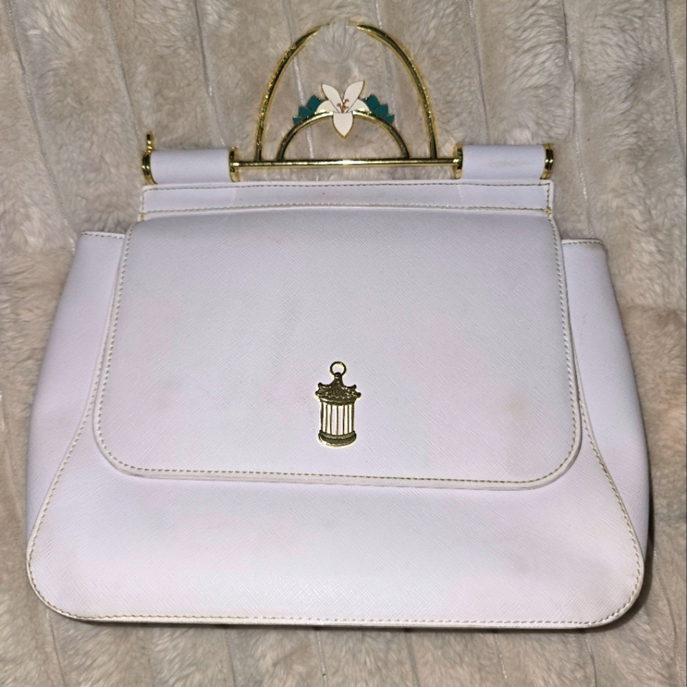 Mulan loungefly disney purse.